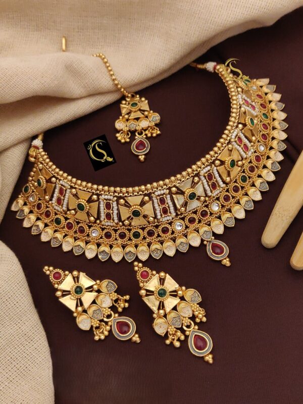 Antique Rajwadi Mina Choker