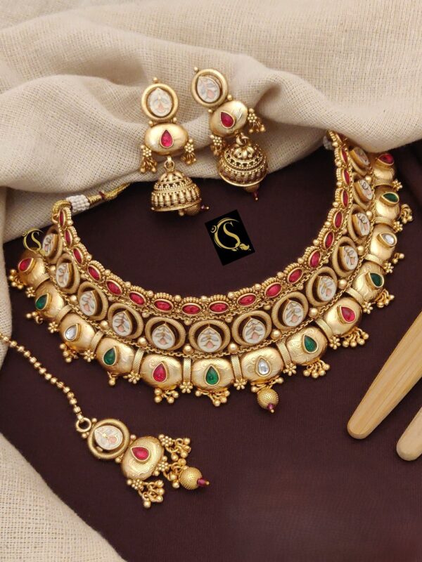 Antique Rajwadi Mina Choker